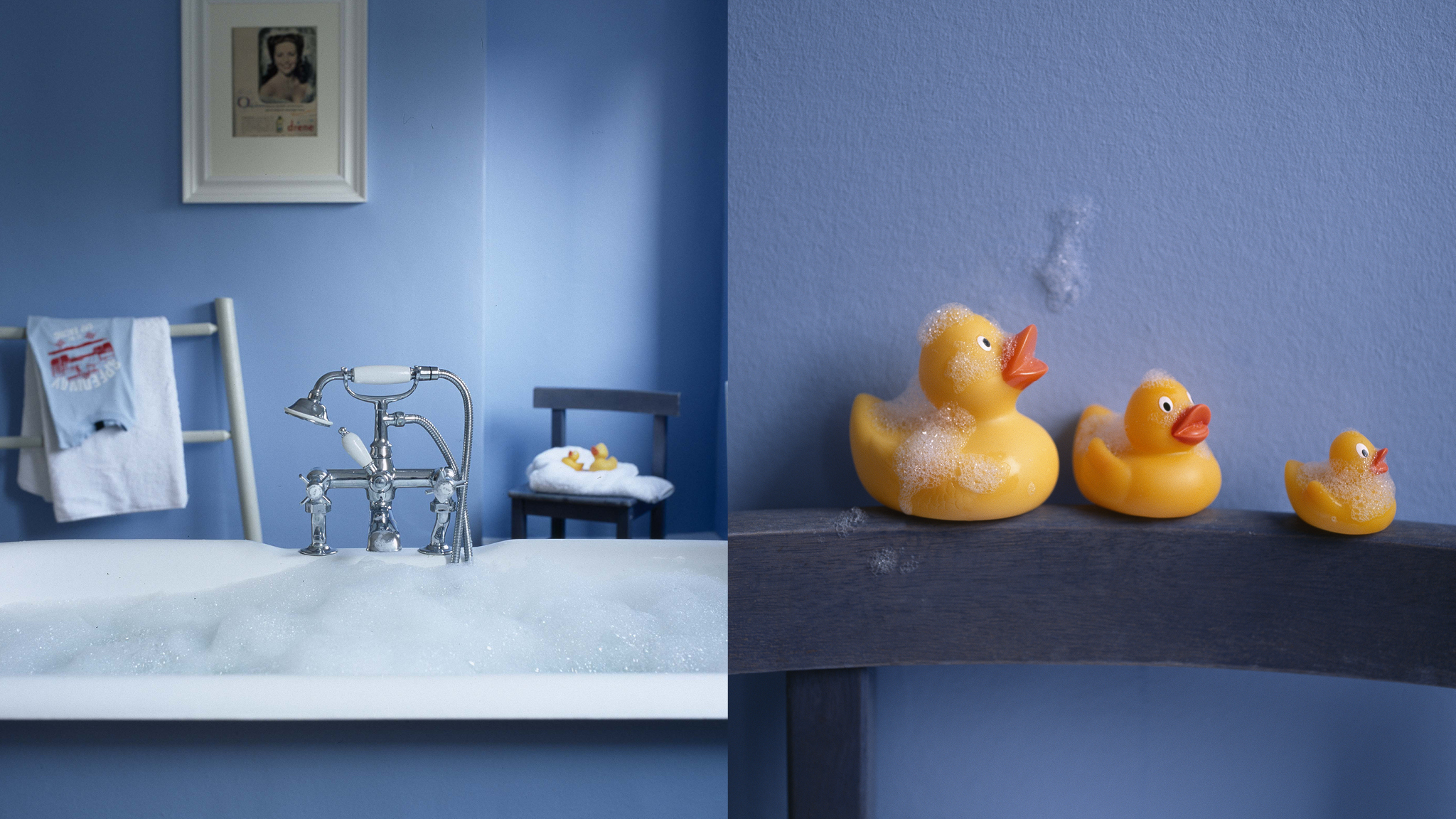 Create a calming blue bathroom Сочетание зеленого и белого сделает маленькую ванную свежее и наполнит ее воздухом, а морской синий может быть прекрасным спокойным выбором, который может объединить непродуманный интерьер.